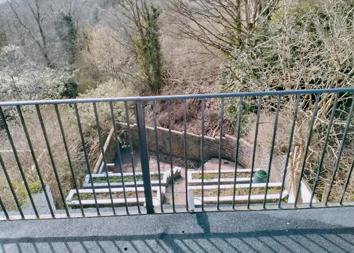 Budget-Friendly 4-Bedroom House In Swansea - Ideal For Travelers
