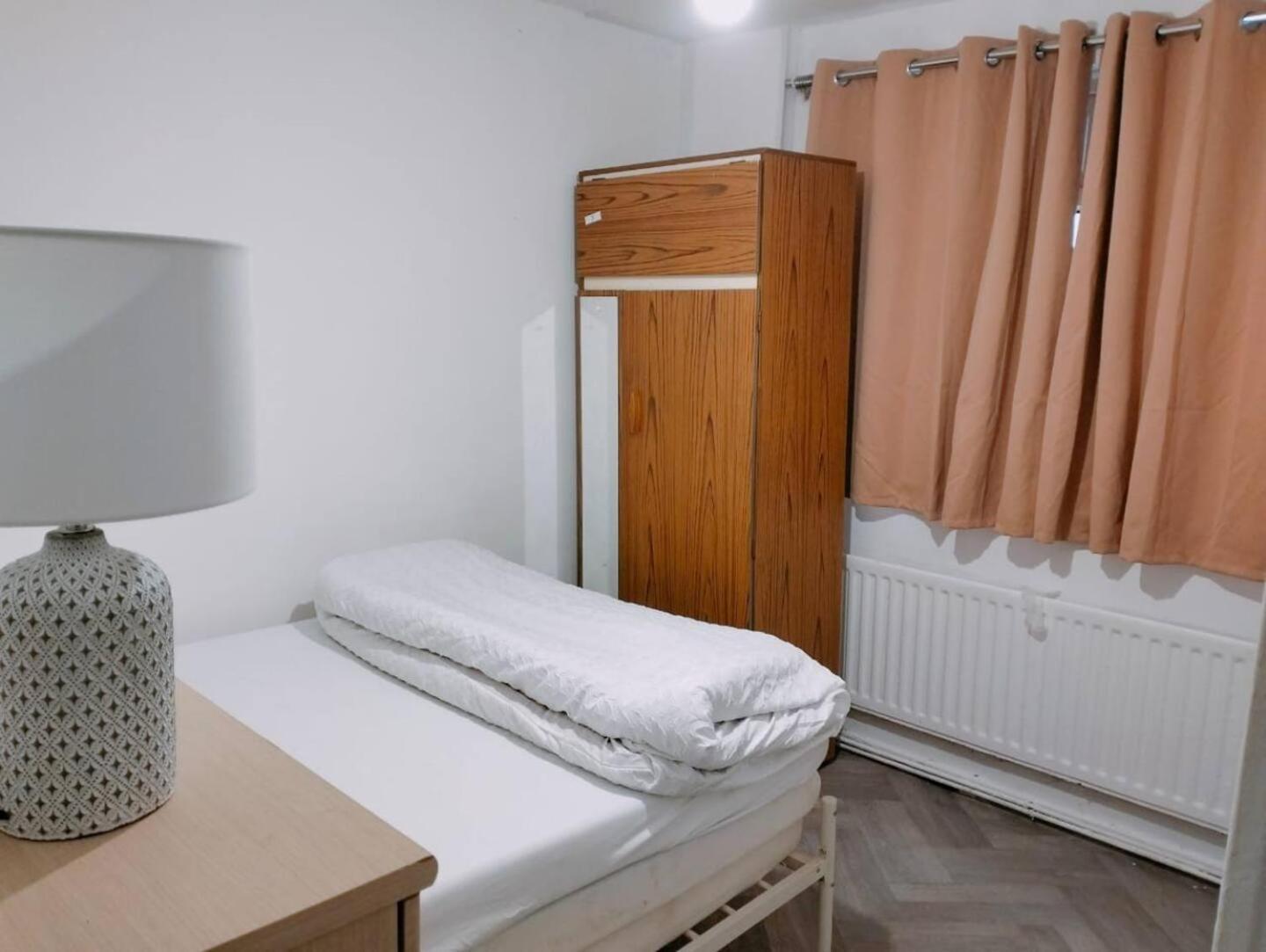 Alloggio in famiglia Budget-friendly 4-bedroom House In - Ideal For Travelers